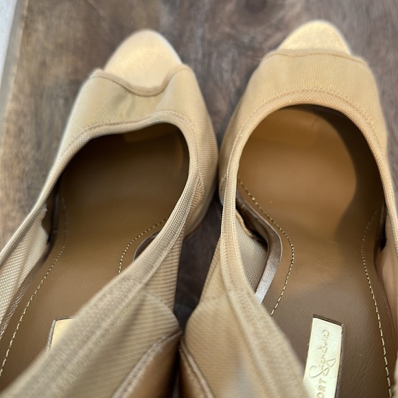 NWT!!!! Report Signature Toluca 2  high heels gold peep toe heels Size 9 - Picture 7 of 10